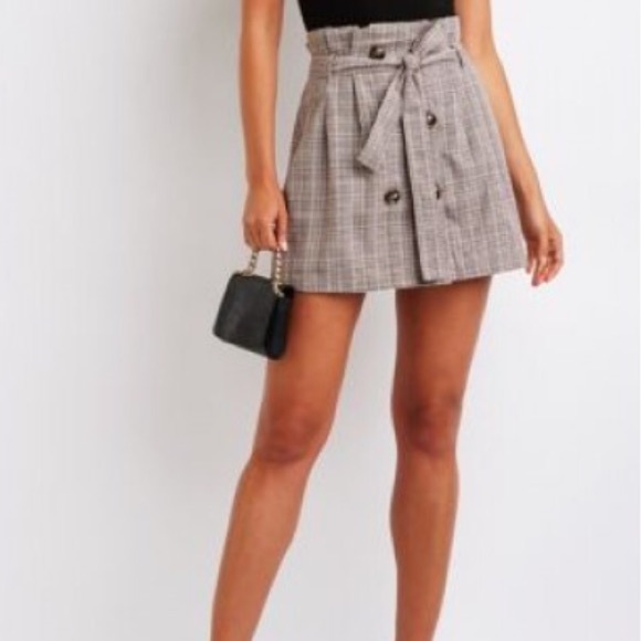 Charlotte Russe Dresses & Skirts - NWOT! Plaid CR skirt with buttons and tie🍂